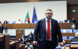 извънредно пеевски подаде сигнал мвр данс заради присъствието екип забранената телевизия русия софия