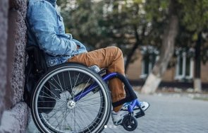 жестока съдба осакатено бебе родилното иск милиона евро