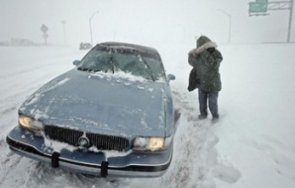 силни снежни бури сащ