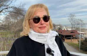 тони димитрова гледам съм светлата страна живота въпреки сенките сполетяват всеки нас