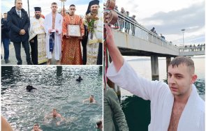 годишният александър спаси светия кръст бургас