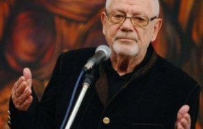 поетът недялко йорданов шенген унижение българия можах повярвам махат паметника начин очите