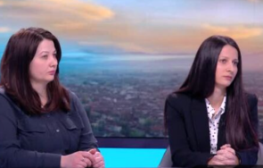 дъщерите павел пенев баща носеше оръжие