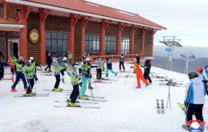 руснаци ски туризъм северна корея разглеждат пхенян строй