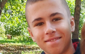 зов помощ годишният вики нужда средства пребори ужасно заболяване