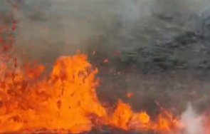 екстремни климатични явления света лава изпепелява домове екстремен студ сащ