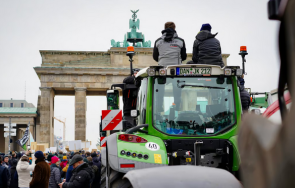 ултиматум германските фермери заплашиха протести шолц оттегли съкращенията субсидиите