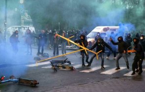 погроми брюксел фермери цял блокираха целия град палят огньове нападат полицията живо