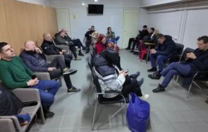 атака росен желязков ивайло мирчев скриха бомбоубежище заради руски ракети снимки