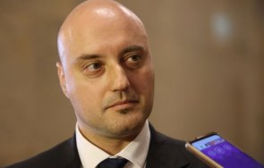 министър славов изпадна амнезия сарафов пеевски