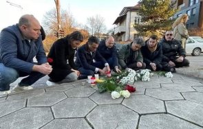 сигурният начин окарикатуриш скръбта навални клоуни клекнат