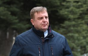 красимир каракачанов управлението сглобката води изпразнени военни складове намалена боеспособност