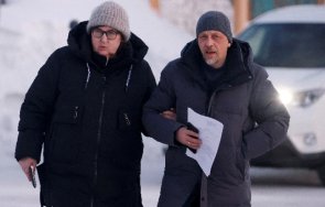 задържаха кратко адвокат навални москва