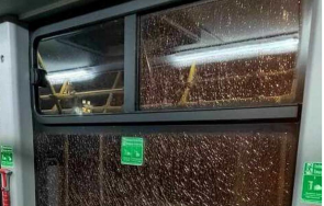 стреляха въздушна пушка автобус пътници добрич