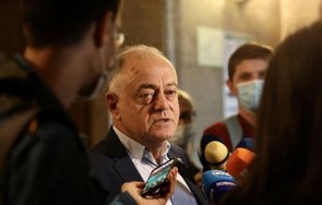 рекъл господ ген наско отговори седне председателския стол парламента