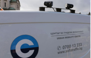 представиха първия автомобил следи паркирането столицата