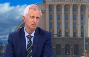 Проф. Пламен Панайотов: Крайно неподходящо решение е председателят на парламента да оглави служебен кабинет