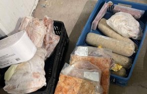 Иззеха 120 килограма негодни храни от магазини в Самоков (СНИМКИ)