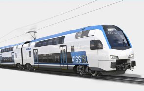 бдж купува седем двуетажни влака