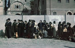 почитаме паметта близо 500 хиляди роми загинали време холокоста