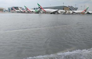 Летището в Дубай е под вода, отменени са полети от и до София (ВИДЕО)