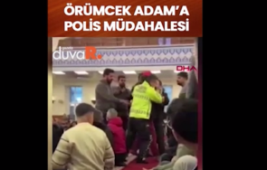 полицаи изведоха турския спайдърмен джамия време молитва