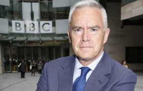секс скандал популярният водещ новини великобритания едуард подаде оставка