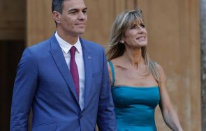 разследват корупция съпругата испанския премиер педро санчес