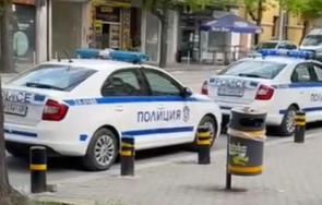 първо пик полиция приклещи подозрителен автомобил центъра софия видео