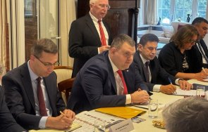 пеевски важна среща разговаря посланиците страните членки белгийската резиденция снимки