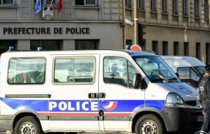 двама надзиратели убити трима ранени нападение затворнически микробус франция