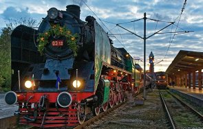 бдж пуска влак парен локомотив казанлък празника розата