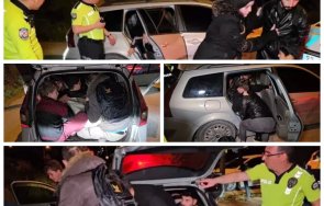 полицейски екшън българия афера трафик мигранти наша кола нелегални чужденци среднощна гонка одрин снимки видео
