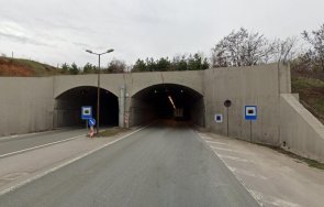 важно шофьорите ограничават движението струма заради ремонт тунел мало бучино
