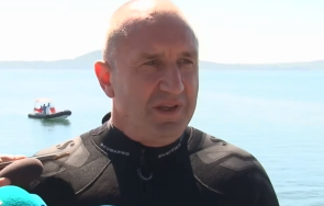 радев надяна шнорхела гмурна морето посети подводния параклис анастасия