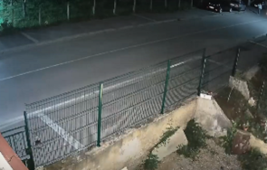 каскада кола приземи двора къща годеч