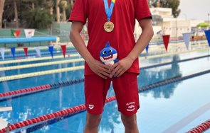 адриан йонинов спечели златен медал плуването 200 гръб лимасол
