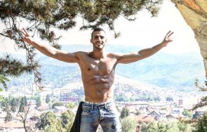 спрегнаха еротичен модел пловдив новия ерген