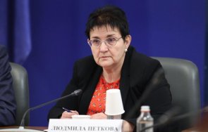 депутатите изслушват финансовия министър бюджета