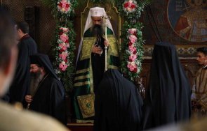 въдвориха патриарх даниил софийски митрополит столичния храм света неделя