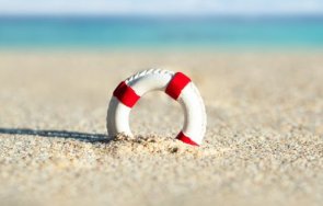 безобразие медици преглеждат летовници без осигуровки мерят кръвното