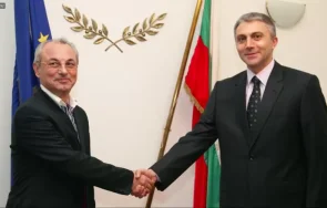 филмите карадайъ тайна среща доган избяга сараите