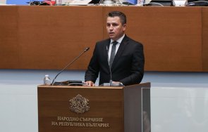 последните минути един депутат дпс напусна групата