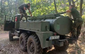 армията докладва групи сухопътни войски борят пожари цялата страна