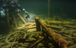 дъното балтийско море oткриха кораб товар порцелан шампанско