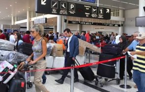 сащ призоваха своите граждани напуснат ливан самолетен билет