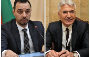 гърми скандал министър прескочил цяла правна дирекция уговори милиона външни адвокати