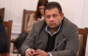 полковник николай марков пик ретро парламента дивата природа лъвът яде зебрите 