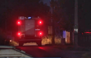 пожар софийското село равно поле горя складова база изпепелена къща