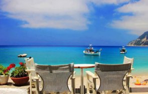 евростат българите румънците остават без пари дни почивка извън дома